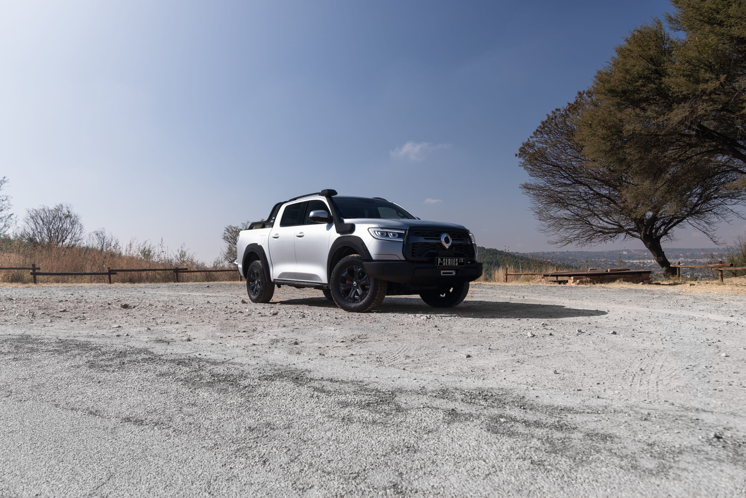 MY23_P-SERIES_P-DC_LTD_3QFRSILVER